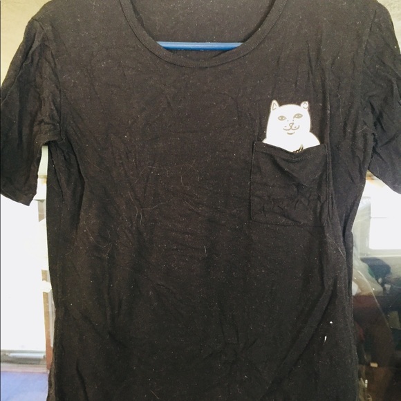 Shirt⭐️ - Picture 2 of 3